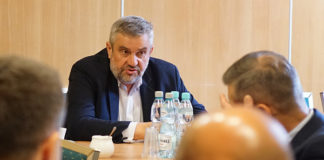 Ardanowski: zaproponowałem specustawę zmuszającą myśliwych do odstrzału dzików