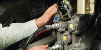 Układ hydrauliczny w ciągniku – zobacz co powinieneś wiedzieć