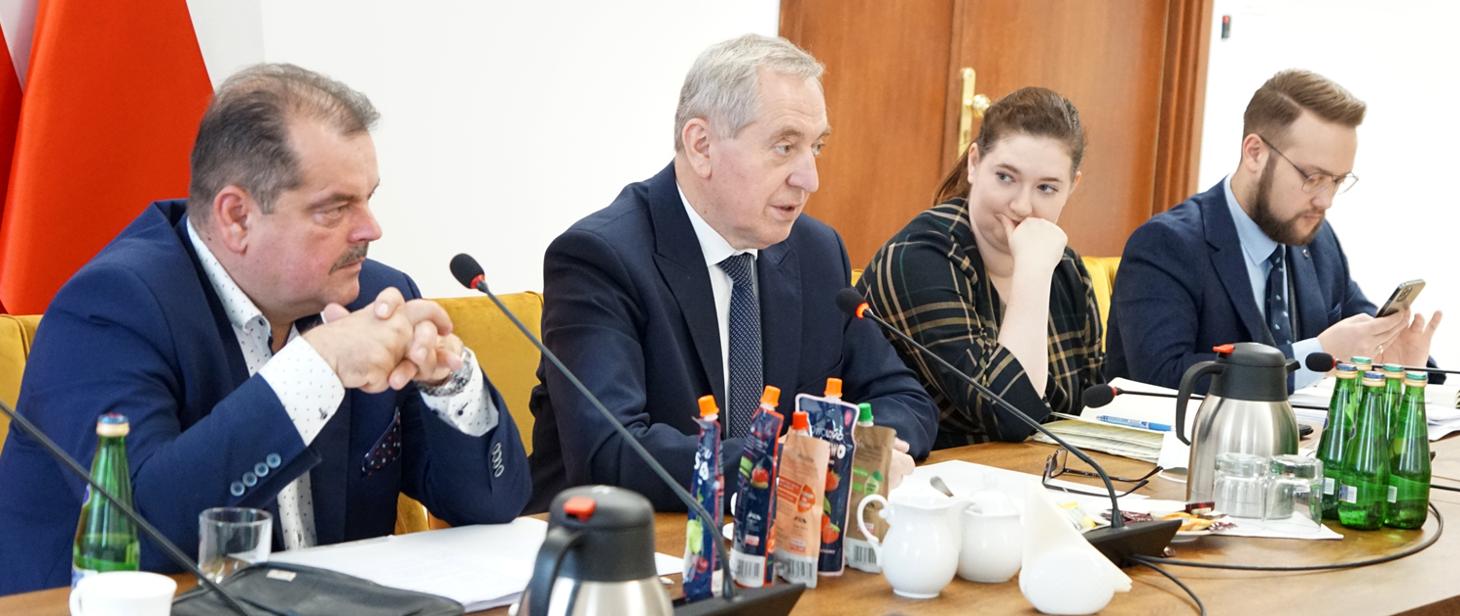 Minister rolnictwa: do końca listopada rolnicy otrzymają odszkodowania