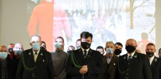 Łowczy Krajowy nagrodził uczestników akcji ratowania jeleni na zamarzniętym jeziorze