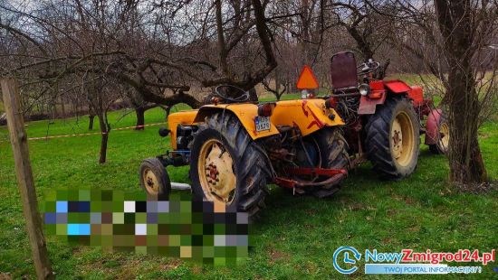 88-letniego mężczyznę przygniótł ciągnik gdy chciał wyrwać drzewo. Fot.: NowyZmigrod24.pl