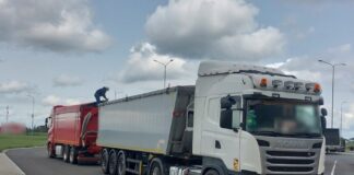 Przeładowany transport kukurydzy zatrzymany! 8,5 tony ponad limit