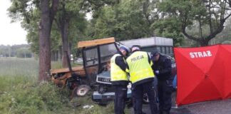 Śmiertelne zderzenie audi z ciągnikiem rolniczym