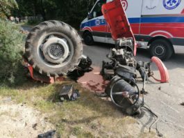 Ciągnik rozleciał się na części, a za kierownicą pijany 61-latek
