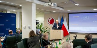 Polskie mleczarstwo na czołowej pozycji: Siekierski chwali branżę za osiągnięcia
