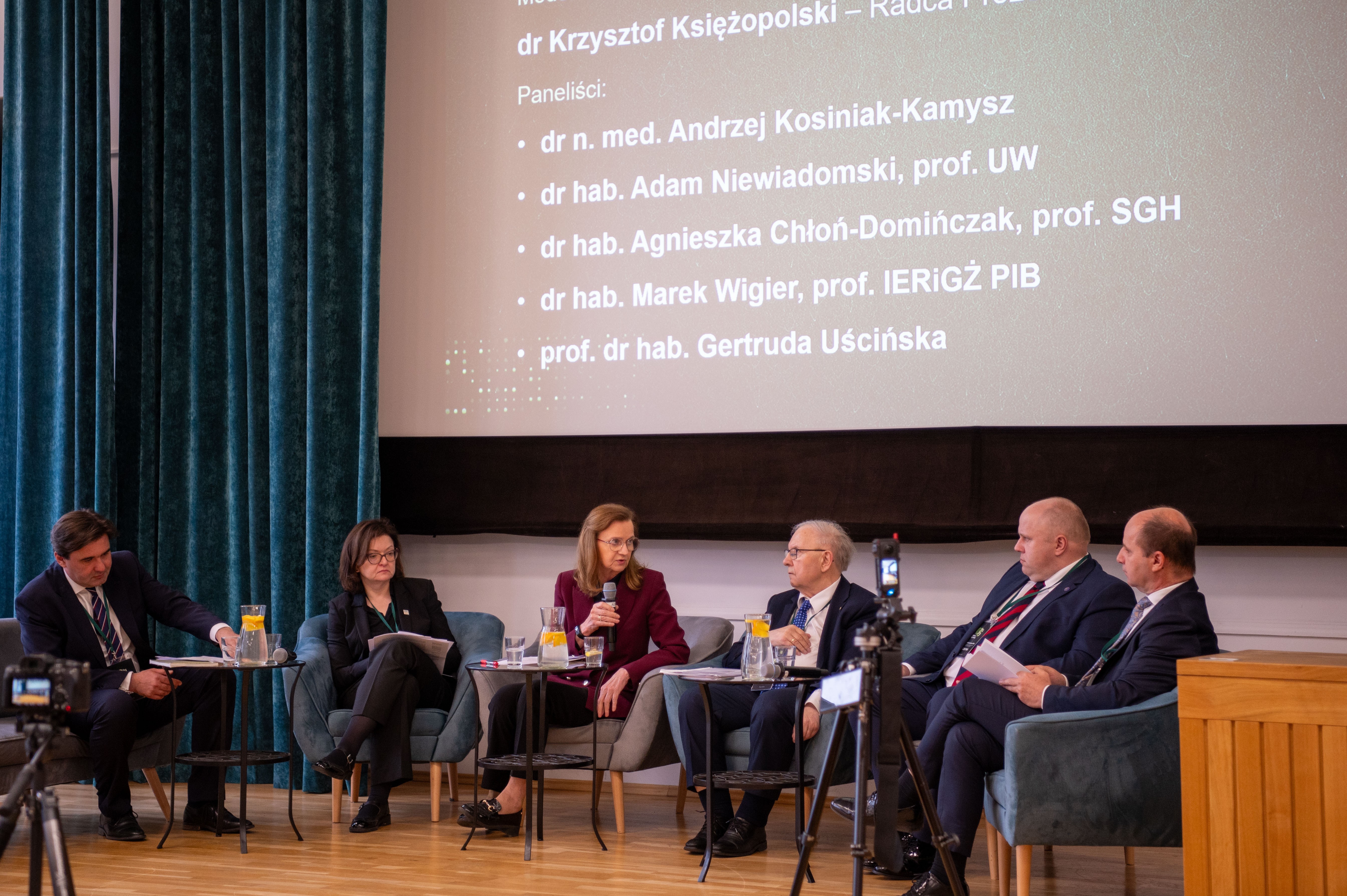 KRUS między stabilnością a zmianą. Eksperci rozmawiali o przyszłości systemu ubezpieczenia rolników