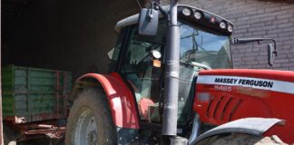 27-latek miał tylko podłączyć przyczepę do ciągnika rolniczego. Zmarł na miejscu