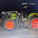 Oplem wjechał w ciągnik rolniczy. Kierowca wydmuchał ponad 3 promile!