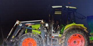 Oplem wjechał w ciągnik rolniczy. Kierowca wydmuchał ponad 3 promile!