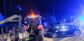 Pijany kierowca Hondą wjechał w ciągnik. Za swój czyn odpowie przed sądem