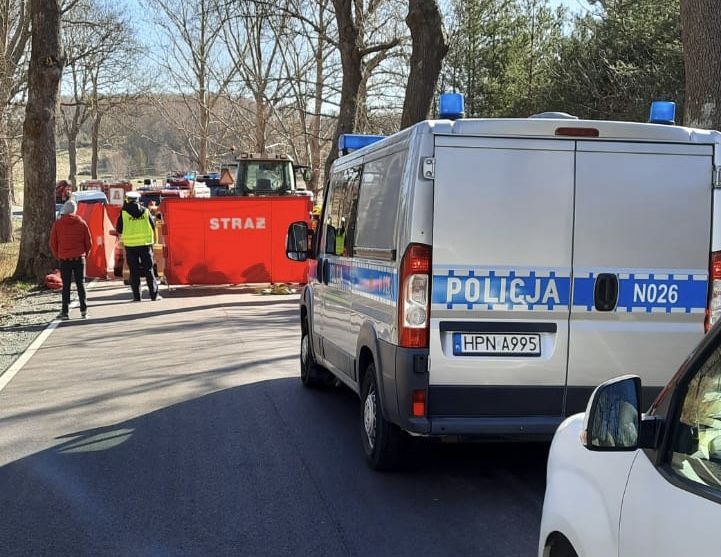  Śmiertelny wypadek: Hyundai zaczepił o brony talerzowe