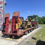 Transport ciągnika i ładowarki wstrzymano. Co się stało?