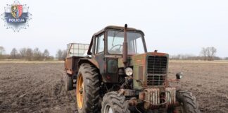 Szalony pościg za traktorem! 68-latek staranował radiowóz i uciekał dalej