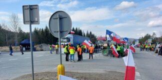 Wypadek na granicy w Barwinku: Chciał na siłę ominąć blokadę i potrącił rolnika!