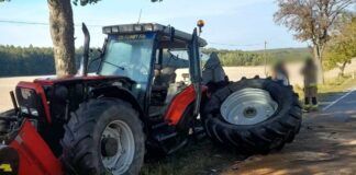 Tirem wjechał w ciągnik rolniczy. Traktorzysta w szpitalu