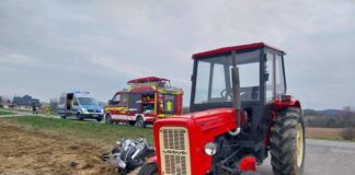 Groźny wypadek w Małopolsce: Motocykl wbił się w Ursusa!