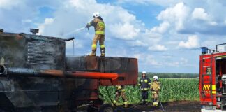 Pożar kombajnu i zboża w gminie Czarnocin. Trudne żniwa, ogromne straty