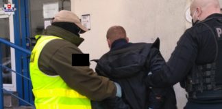 Zamiast opiekować się gospodarstwem sąsiada, zrobili „wyprzedaż”