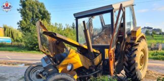 Ursus rozpadł się prawie na pół. Groźny wypadek na Lubelszczyźnie