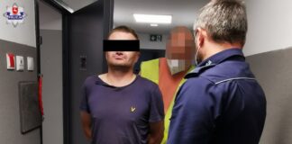 Pijany traktorzysta, który staranował dwa radiowozy usłyszał zarzuty