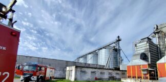 Pożar rzepaku w silosie. W środku było około 1000 ton ziarna