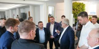 Rolnicy skończyli okupację MRiRW. Siekierski obiecał dopłaty do zbóż
