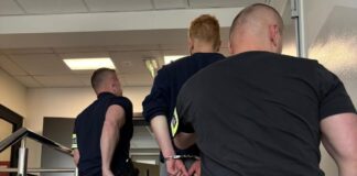 Próbował wyłudzić fortunę, podszywając się pod syna seniorów, dostał główkę kapusty