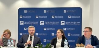 24 tysiące rolników nie otrzymało w tym roku żadnych zaliczek. Kiedy dostaną pieniądze?