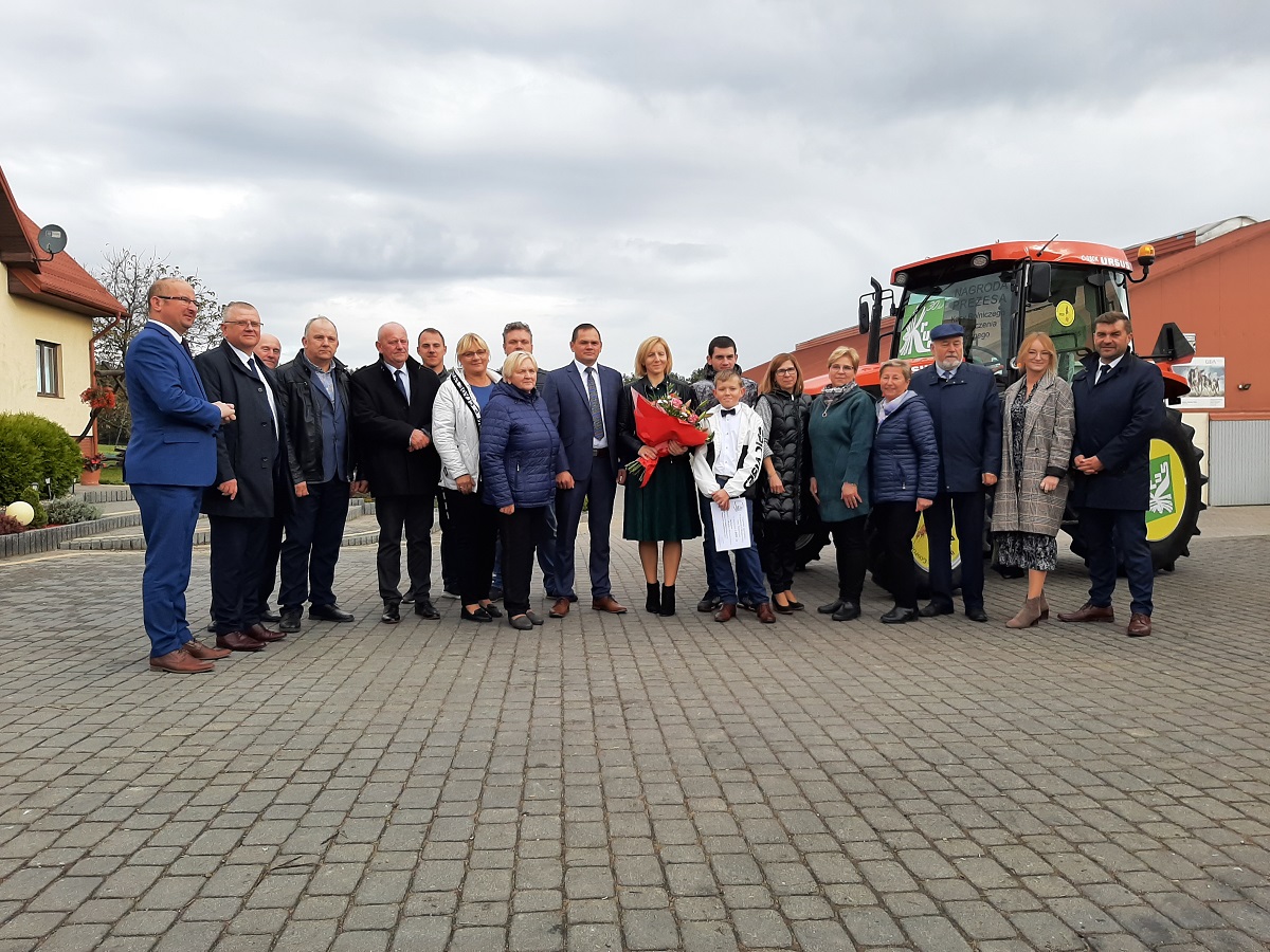 Państwo Małgorzata i Marek Borkowscy zwycięzcy XVIII edycji Konkursu KRUS „Bezpieczne Gospodarstwo Rolne”