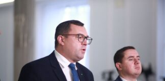 PSL: Totalny chaos w ARiMR. Rolnicy są załamani
