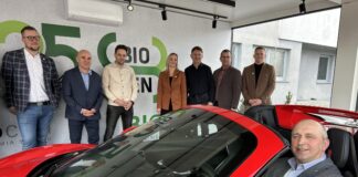 Finał loterii 35-lecia BIO-GEN: Ferrari 296 GTS trafiło do rolnika
