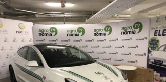 Wylosowali auto elektryczne Tesla w loterii rolniczej
