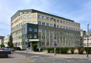 Praca sezonowa na wakacje, Państwowa Inspekcja Pracy apeluje o zawieranie umów na piśmie 