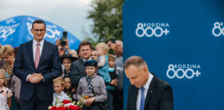 Prezydent podpisał ustawę o świadczeniu 800+. Od kiedy wypłata?