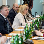 Ministra Hennig-Kloska: naprawiamy program „Czyste Powietrze” i rozliczamy błędy