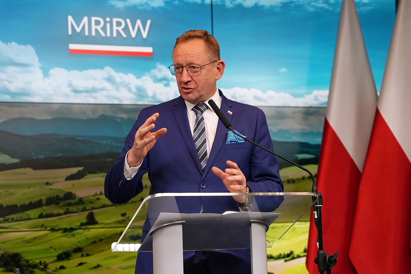 MRIRW - Przedłużenia terminów w naborze wniosków oraz problem malin, kukurydzy i kotów