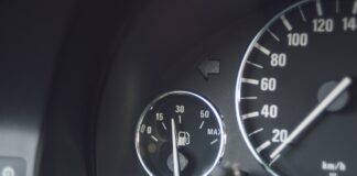 Kierowcy mogą odetchnąć: ceny paliw delikatnie w dół