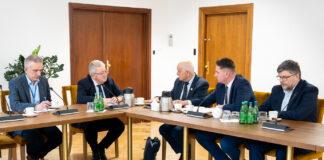 Jaka jest sytuacja na rynku zbóż? Minister rolnictwa spotkał się z przedstawicielami PZPRZ
