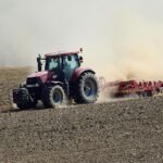 ARiMR uruchamia pomoc suszową dla rodzin rolniczych – pierwsze decyzje i wypłaty
