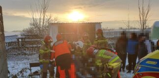 Wypadek w gospodarstwie: Ładowarka przygniotła nogę mężczyzny