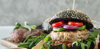 Koniec burgerów wege?! Europosłowie wypowiadają wojnę roślinnemu mięsu!