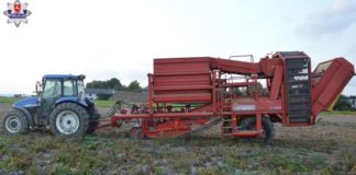 Kombajn do ziemniaków wciągnął rękę 22-latki