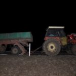Zderzenie osobówki z ciągnikiem. 4 dzieci trafiło do szpitala