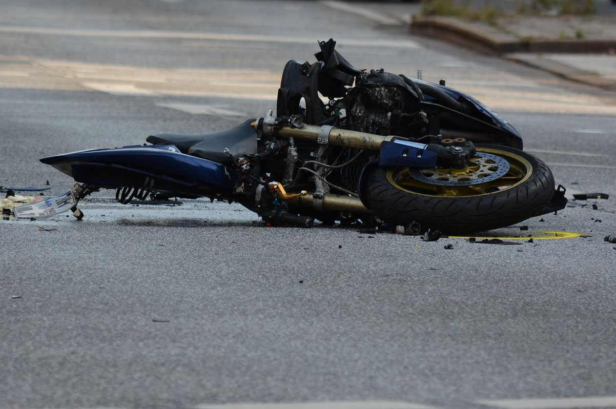 Zderzenie motocyklisty z koniem. Motocyklista i koń nie żyją, pasażerka ciężko ranna