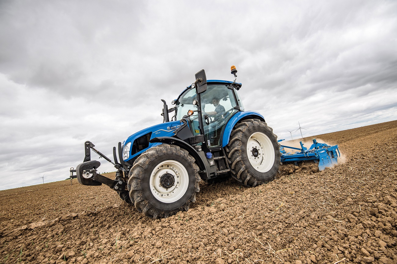 New Holland wprowadza na rynek serie ciągników T5