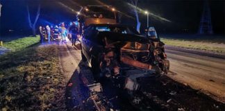 Kierowca mercedesa nie zauważył ciągnika!