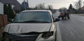 Chryslerem wymusił pierwszeństwo i spowodował kolizję