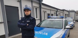 Naprawiał kombajn i stracił palec. Do szpitala eskortowała go policja