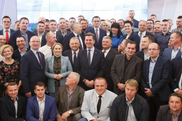 premier, Mateusz Morawiecki, rolnictwo, młodzi rolnicy, młody rolnik, nie ma silnego rolnictwa bez wsparcia państwa