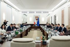 Rolnicy wreszcie się doczekali! Nawet 3000 zł na hektar. Rząd zatwierdził pomoc